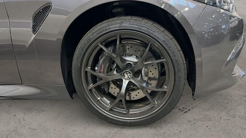 Alfa Romeo Giulia 2.9 V6 520 CV Quadrifoglio AT8