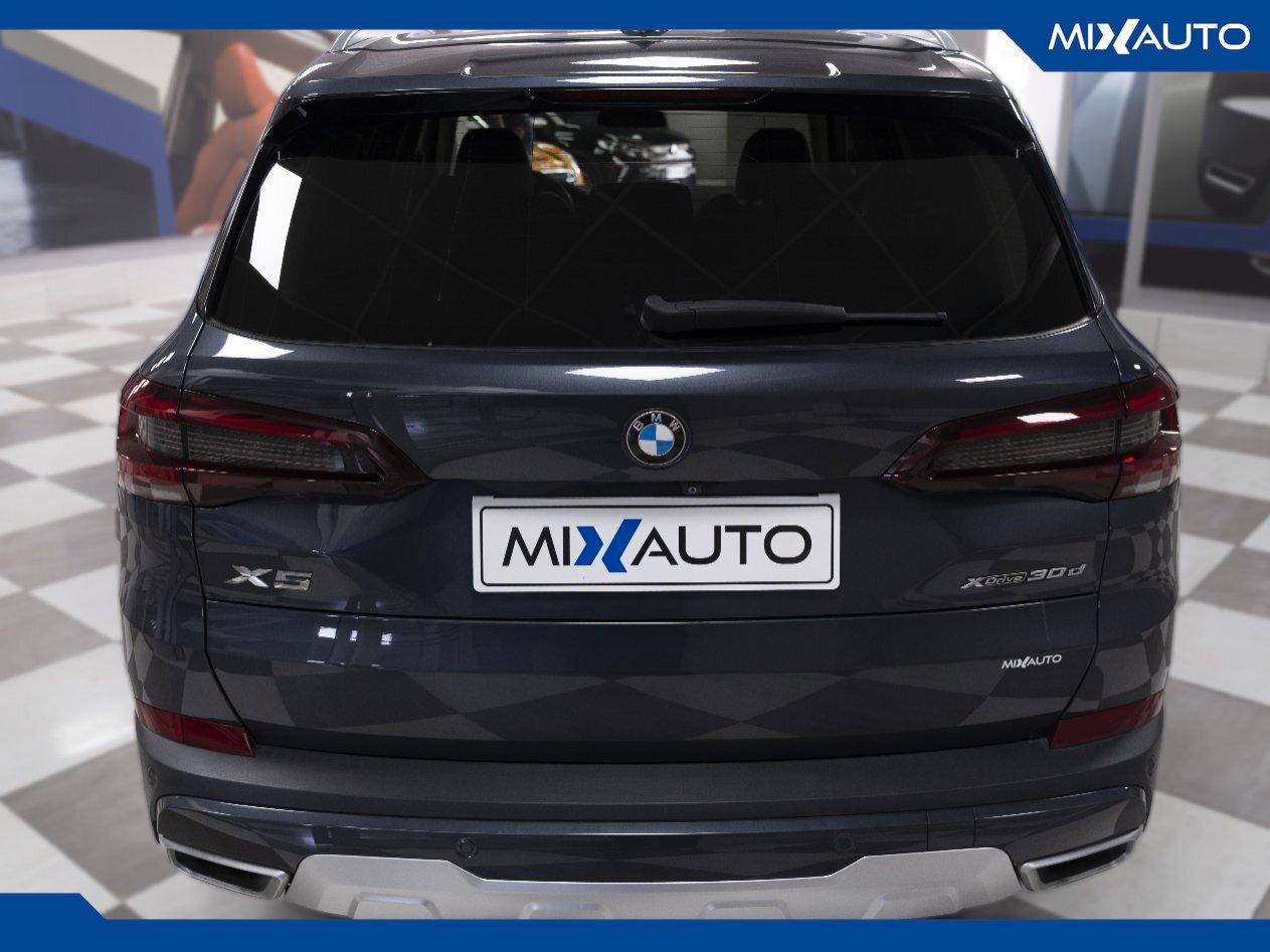 BMW X5 xDrive30d MHEV 48V xLine Auto