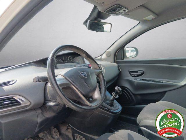 LANCIA Ypsilon 1.2 69 CV 5 porte Gold