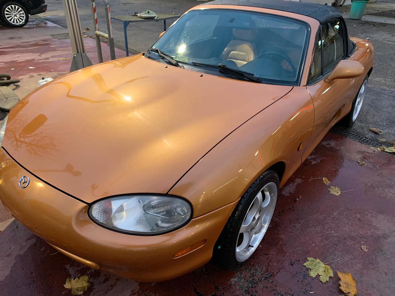 Mazda MX-5 1.6i 16V cat