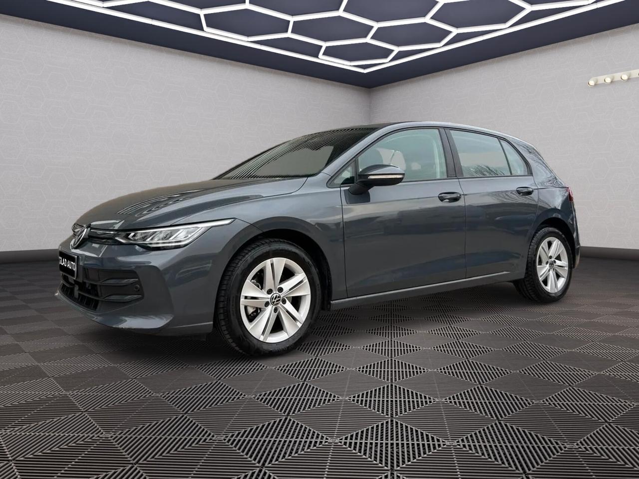 Volkswagen Golf VIII 2025 2.0 tdi Life 115cv PREZZO REALE