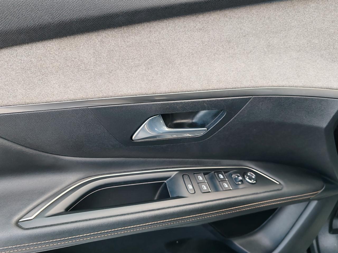 Peugeot 3008 BlueHDi 130 S&S EAT8 GT