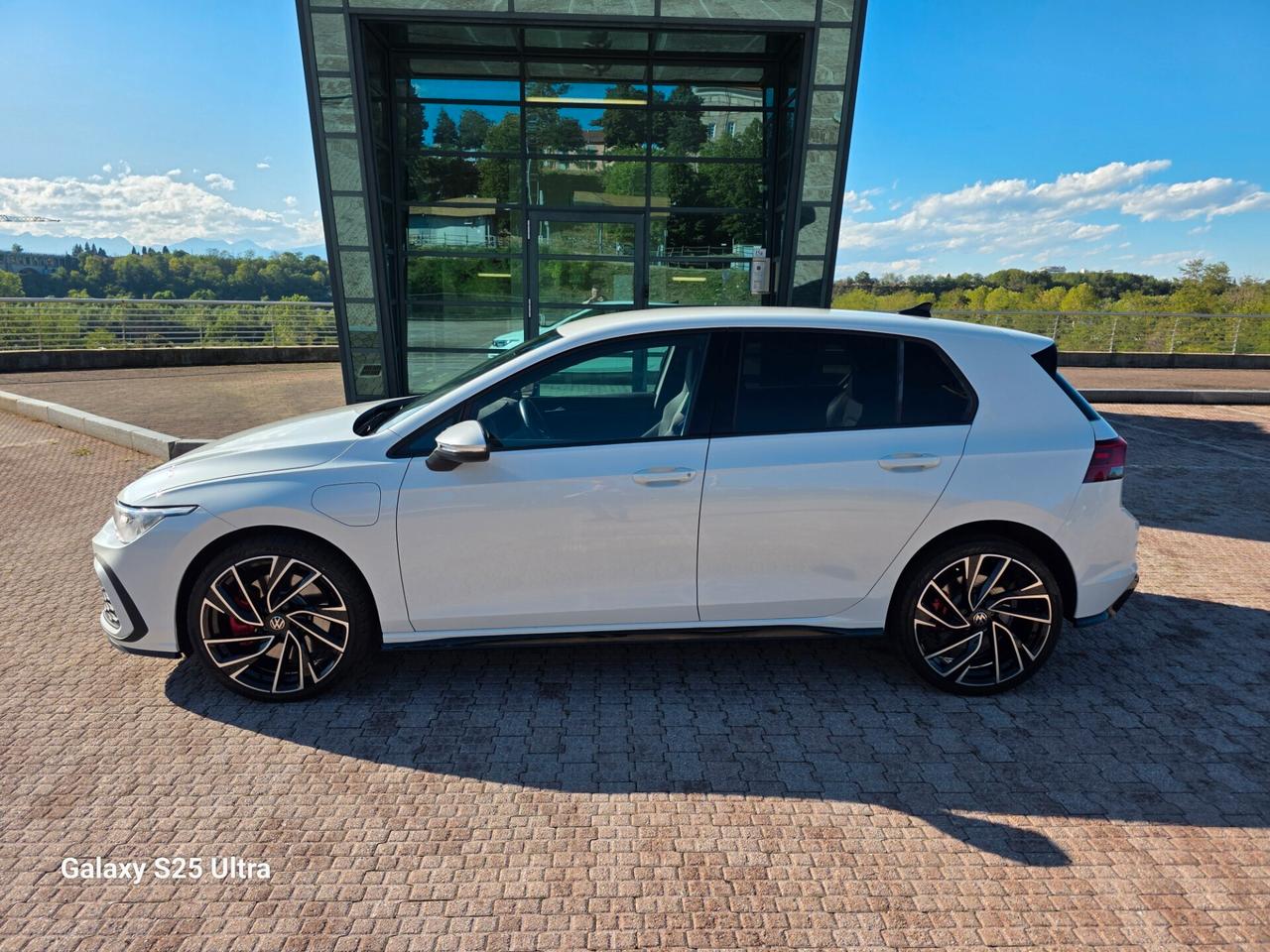 Volkswagen Golf GTE HYBRID elettrica/benzina