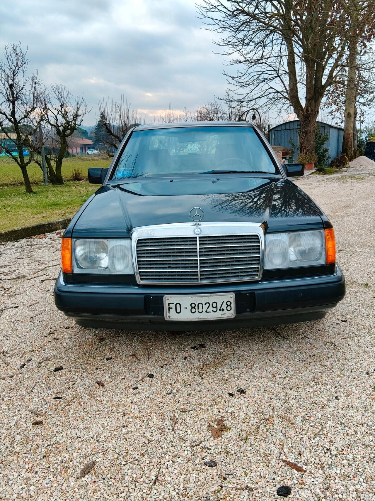 Mercedes-benz E200