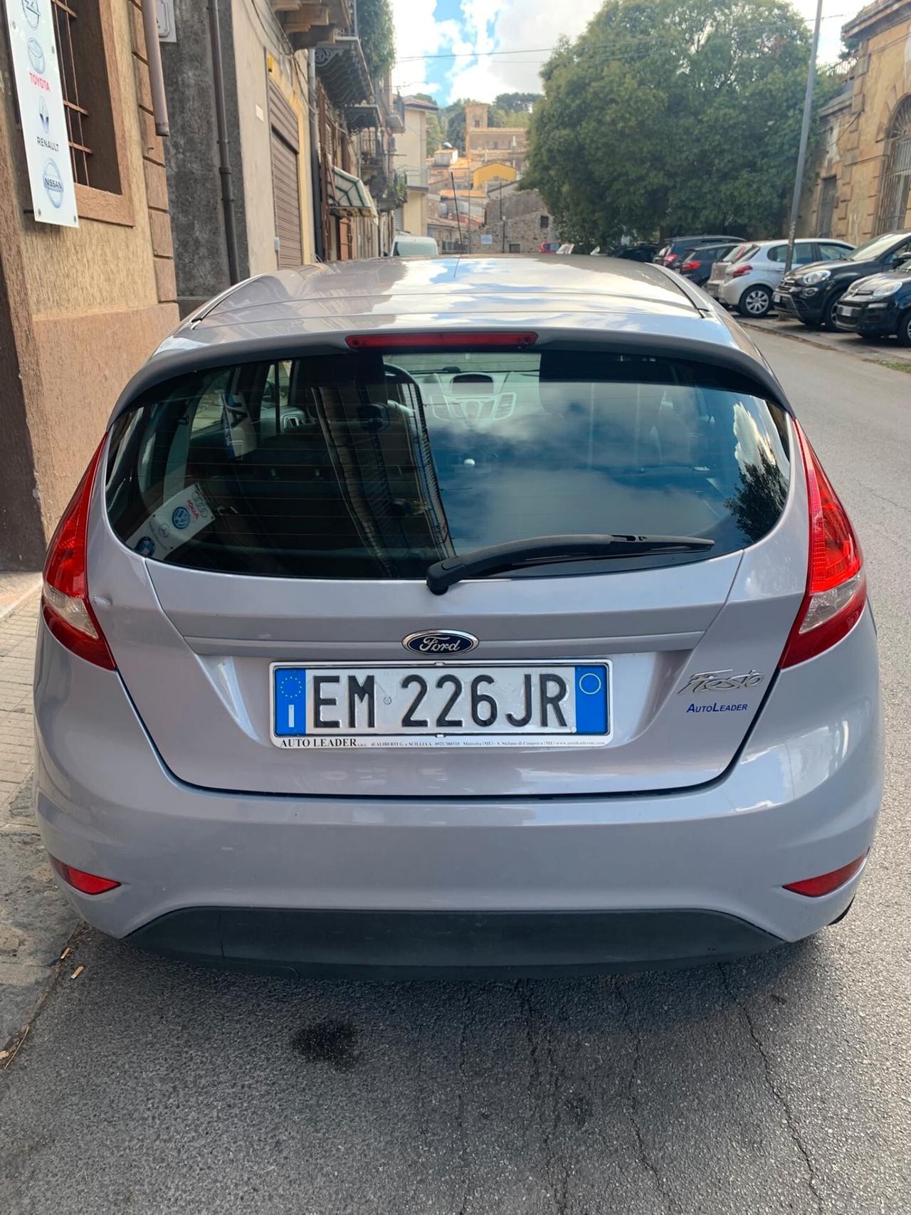 Ford Fiesta Ikon 1.4 TDCi 70CV 5p. Business