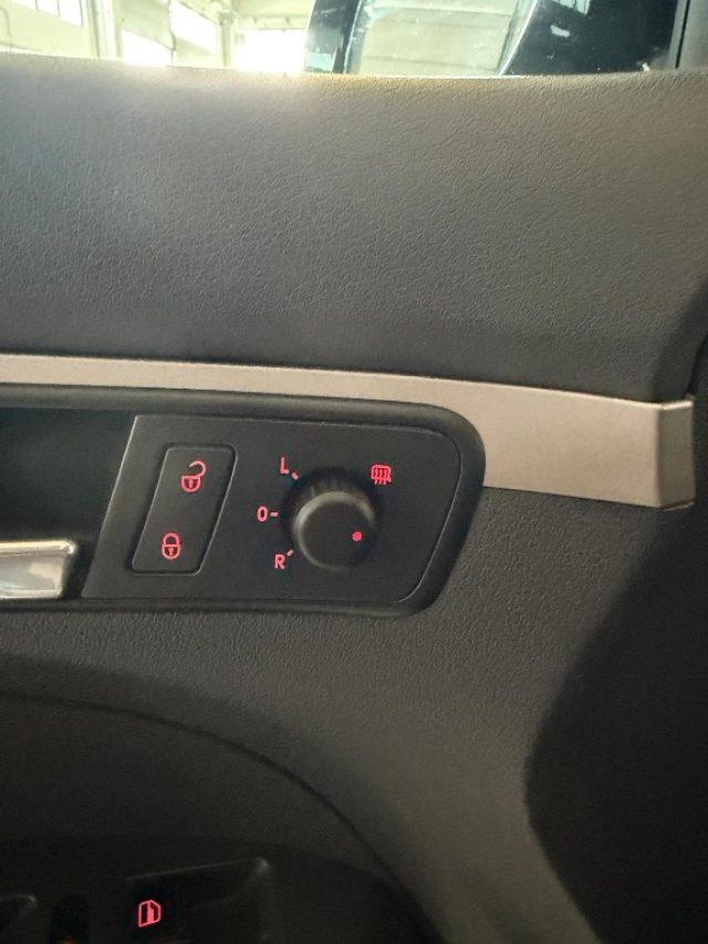 VOLKSWAGEN Touran 2.0 TDI DPF Trendline // 7 POSTI//