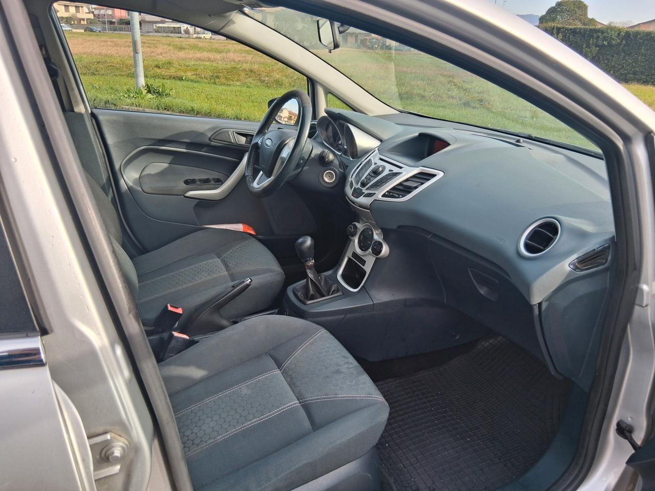 Ford Fiesta 1.4 5 porte Bz.- GPL Titanium