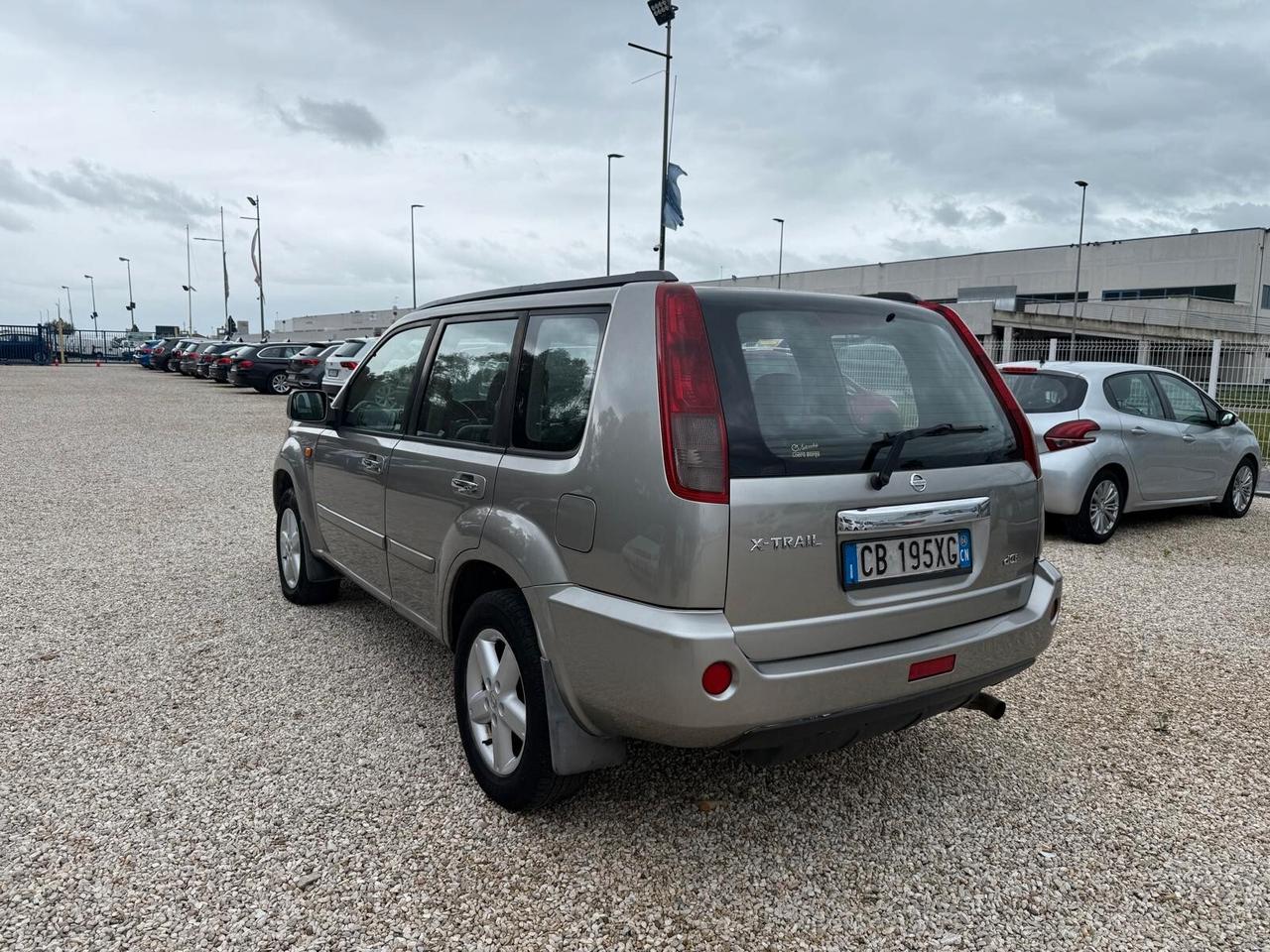 Nissan X-Trail 2.2 dCi Elegance