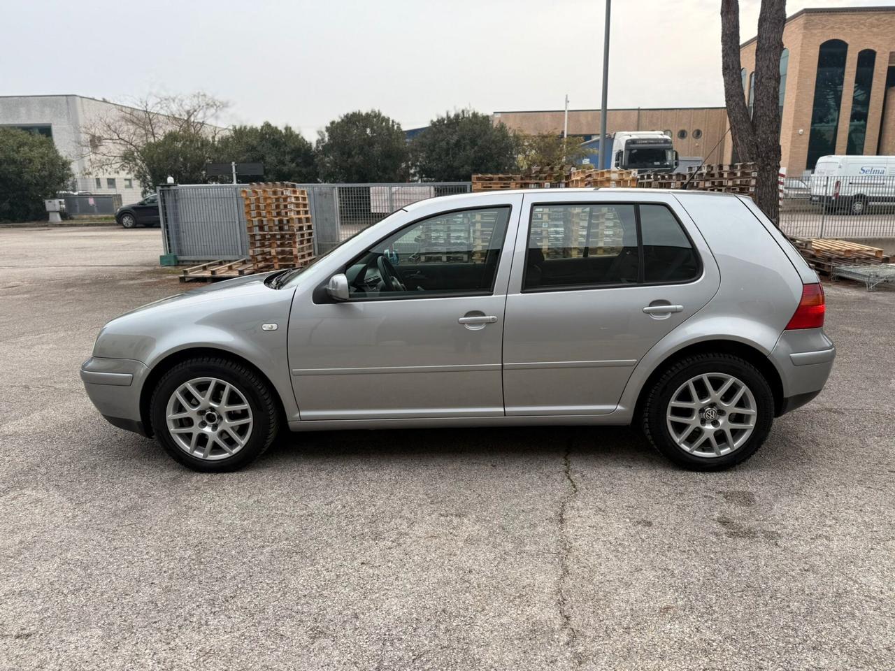 VW GOLF 4 1.9 TDI 2003 12 MESI DI GARANZIA