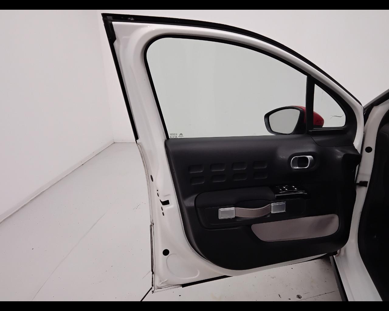 CITROEN C3 III 2017 - C3 1.2 puretech Shine 82cv