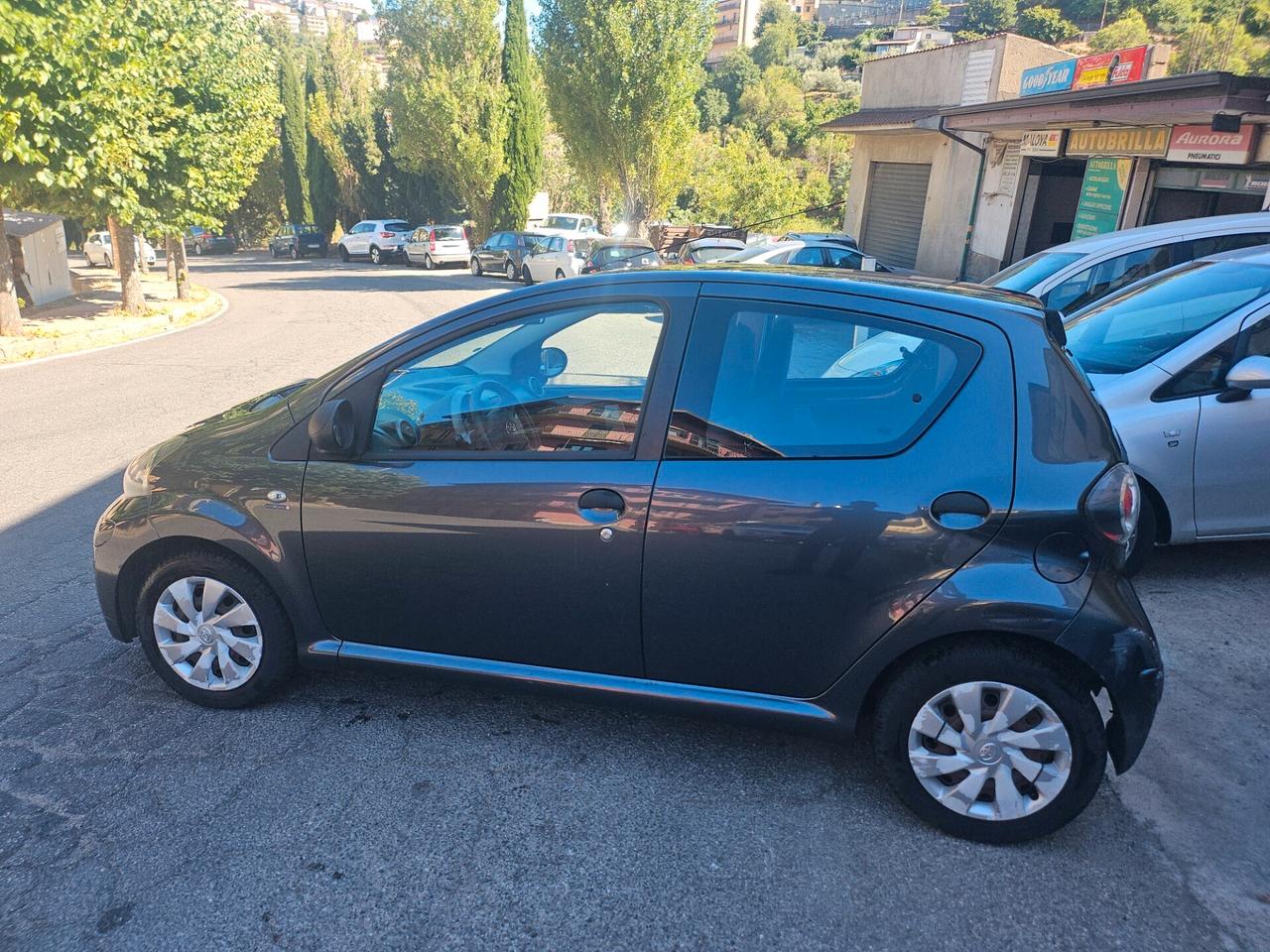 Toyota Aygo 1.0 69 CV Solo 98.000km 2014