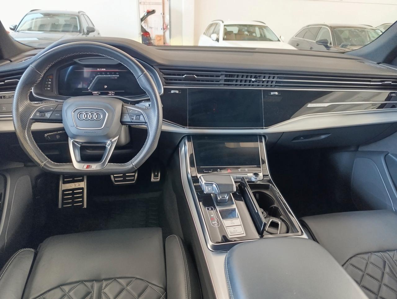 Audi Q8 55 3.0 tfsi mhev Sport quattro tiptronic
