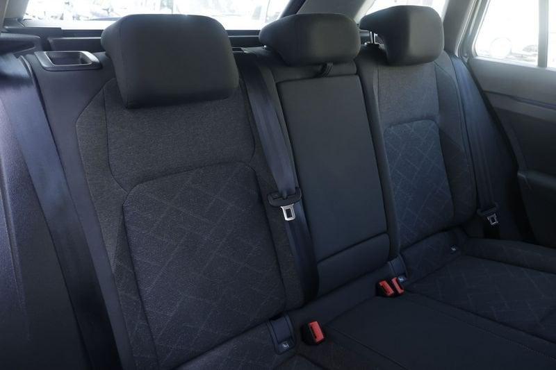 Volkswagen Golf Volkswagen Golf 2.0 TDI 150 CV DSG SCR Variant R-Line PROMOZIONE Unicoproprietario