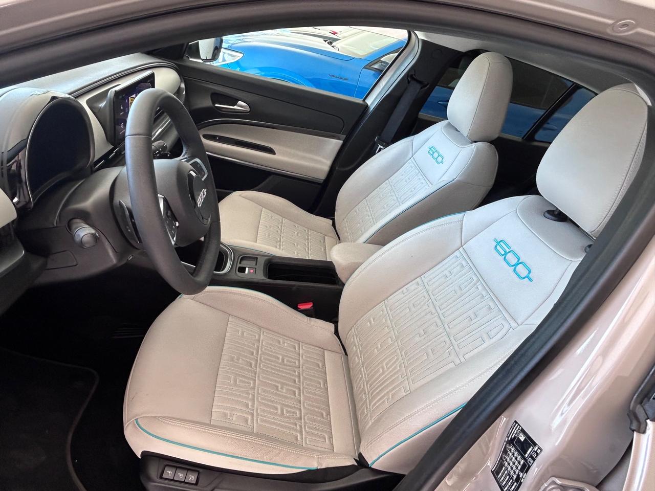 Fiat 600 Hybrid 110 CV DCT MHEV La Prima 2025