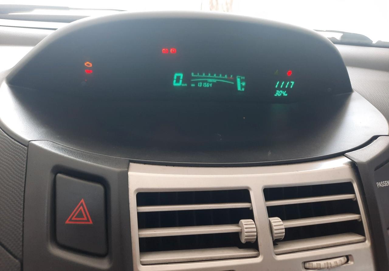 Toyota Yaris 1.3 5 porte Navi