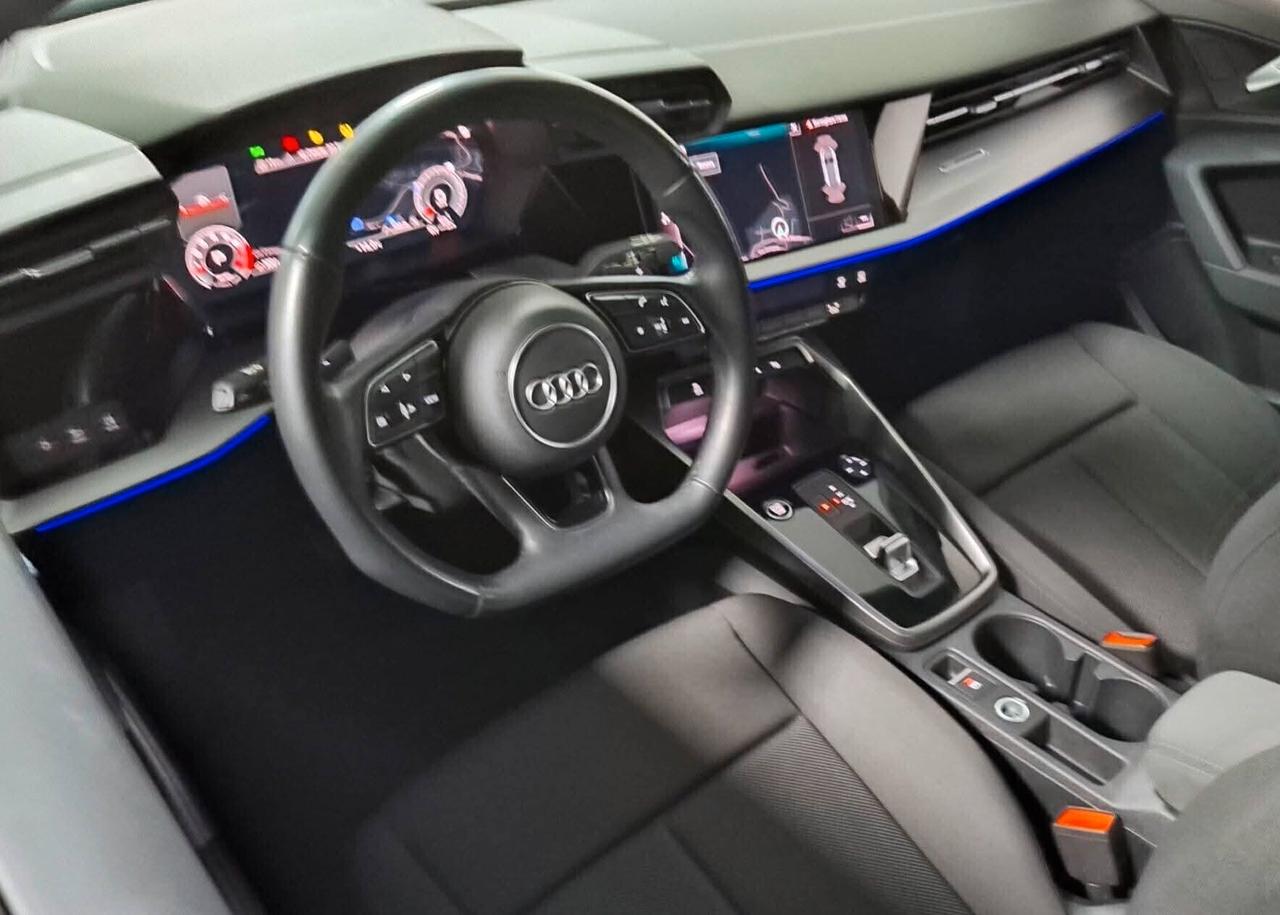 Audi A3 SPB 35 TFSI S line edition Fari full led