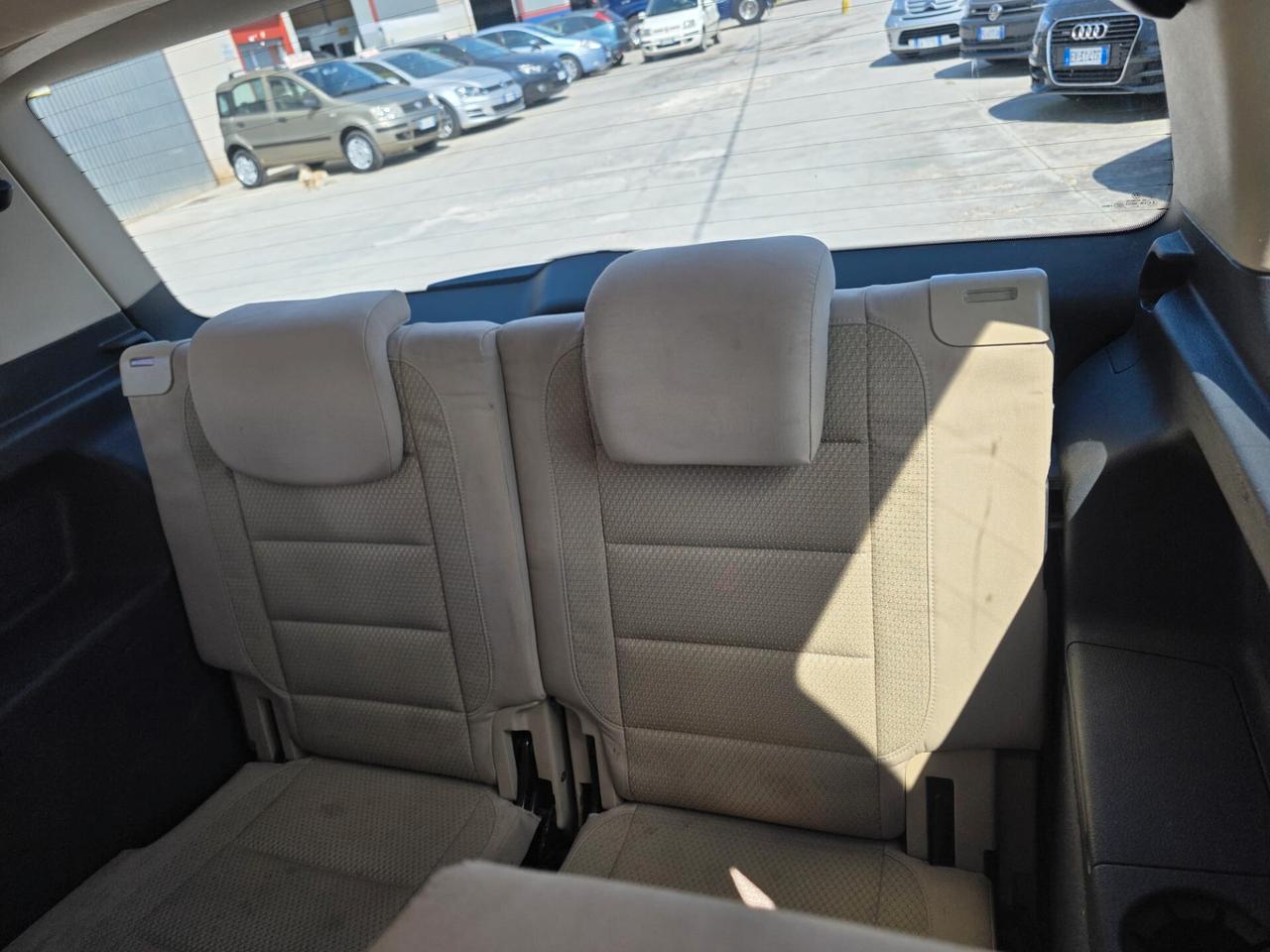 Volkswagen Touran 1.6 TDI HIGHLINE - 2011 7 POSTI