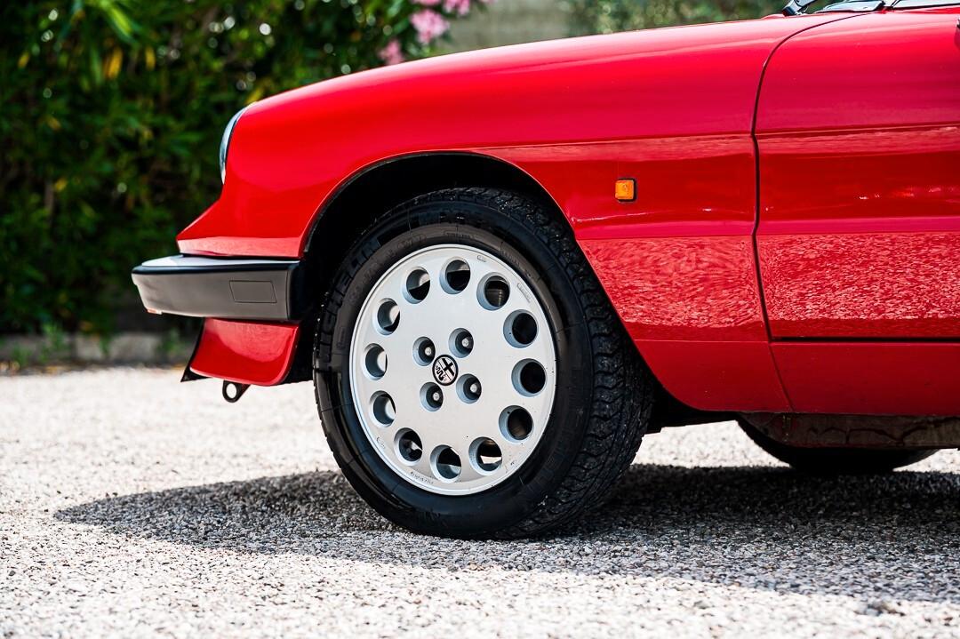 Alfa Romeo 1.6 Spider “Duetto” Serie III Aerodinamica