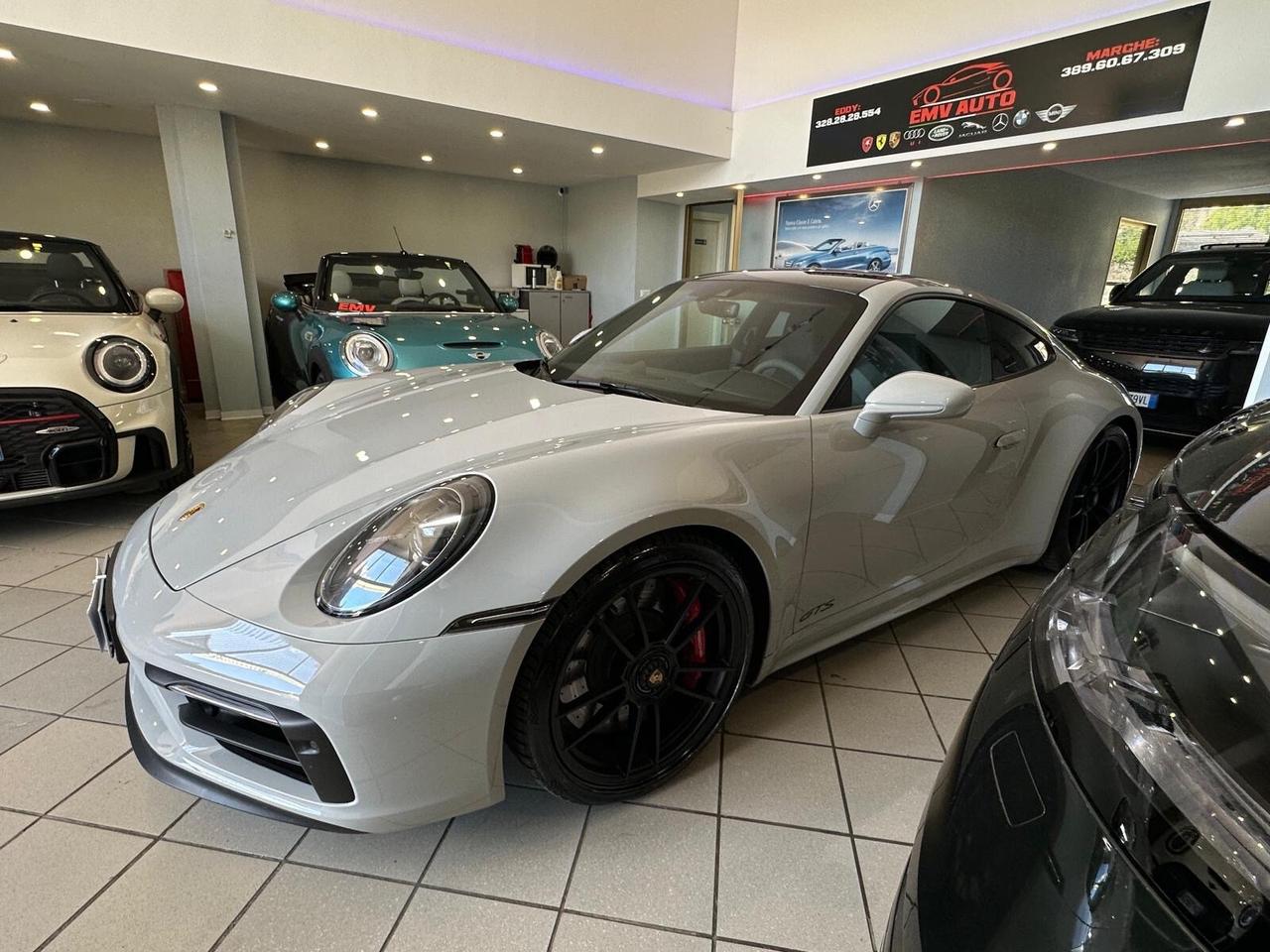 Porsche 911 Carrera 4 GTS