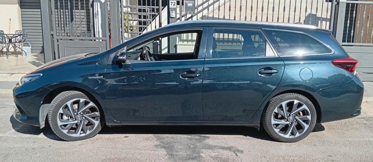 Toyota Auris Touring Sports 1.8 Hybrid Lounge