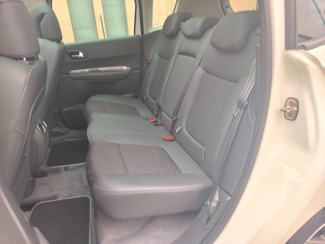 Peugeot 3008 HYbrid4 Full Optional lavori certificati