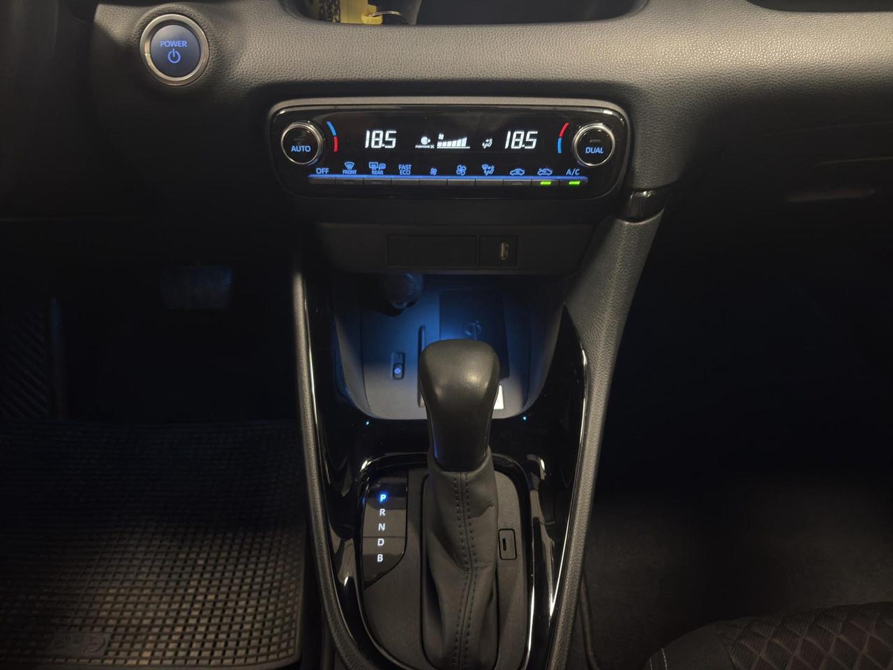 Toyota Yaris 1.5h Style
