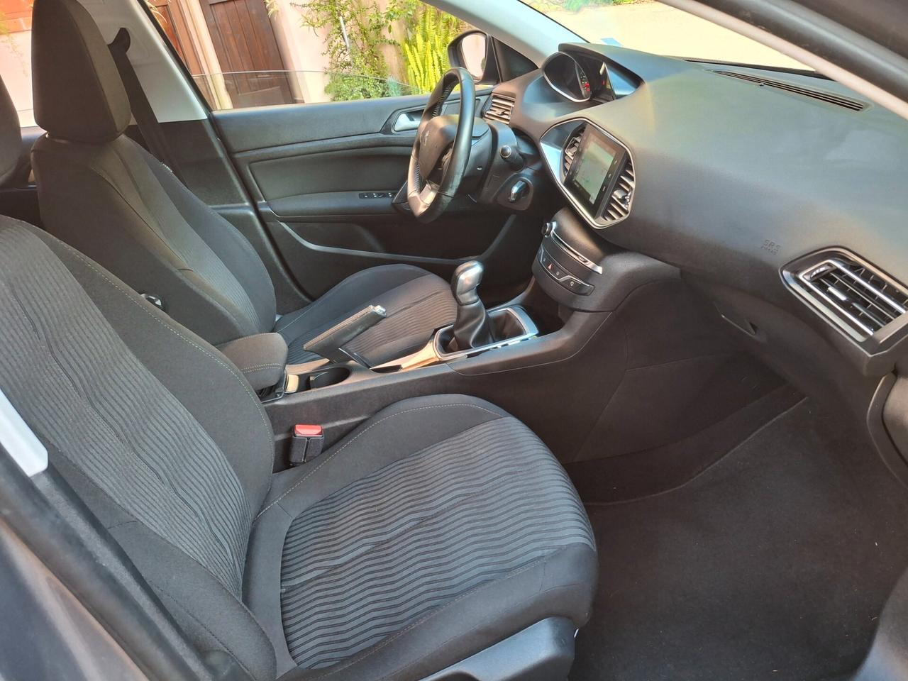 Peugeot 308-1.6 HDi 100 SW Business*SOLO 79000 KM.*