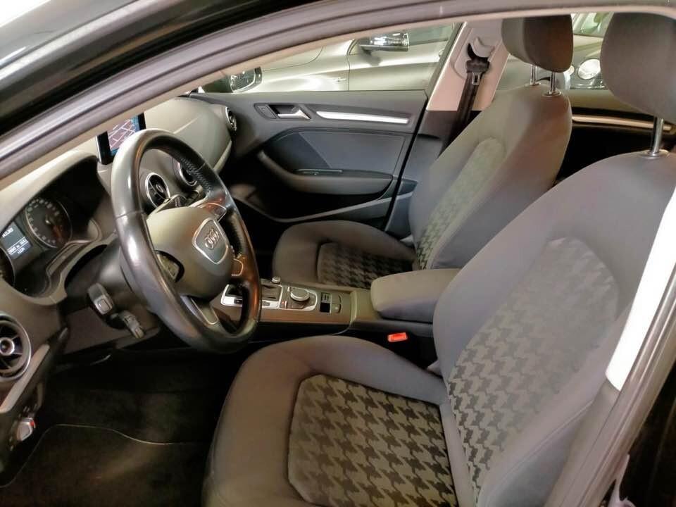 Audi A 3 Sportback 2.0 tdi S-LINE 150 cv s-tronic