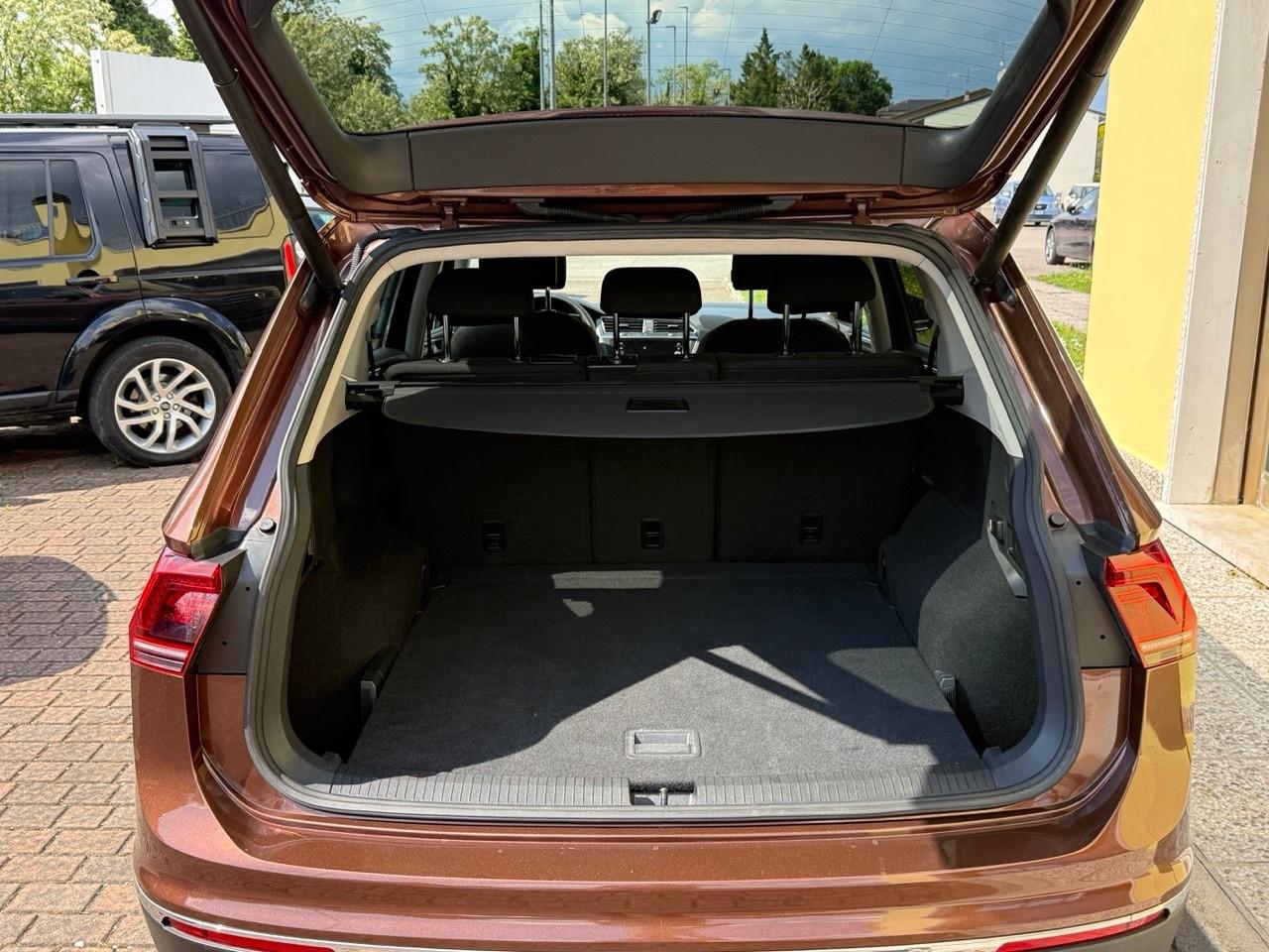 VW Tiguan Allspace 2.0 TDI DSG 4MOTION Advanced/KEYLESS