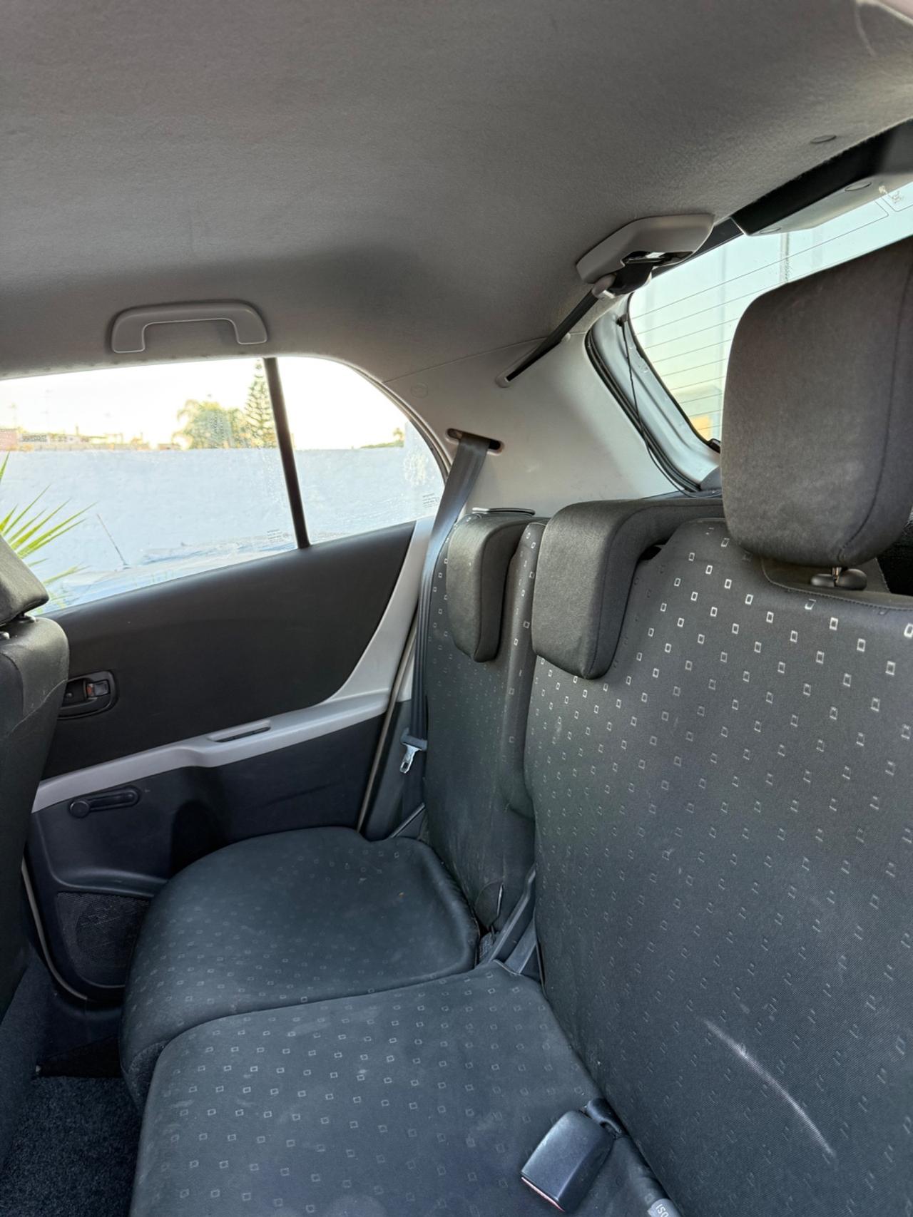 Toyota Yaris 1.0 5 porte Neo patentati