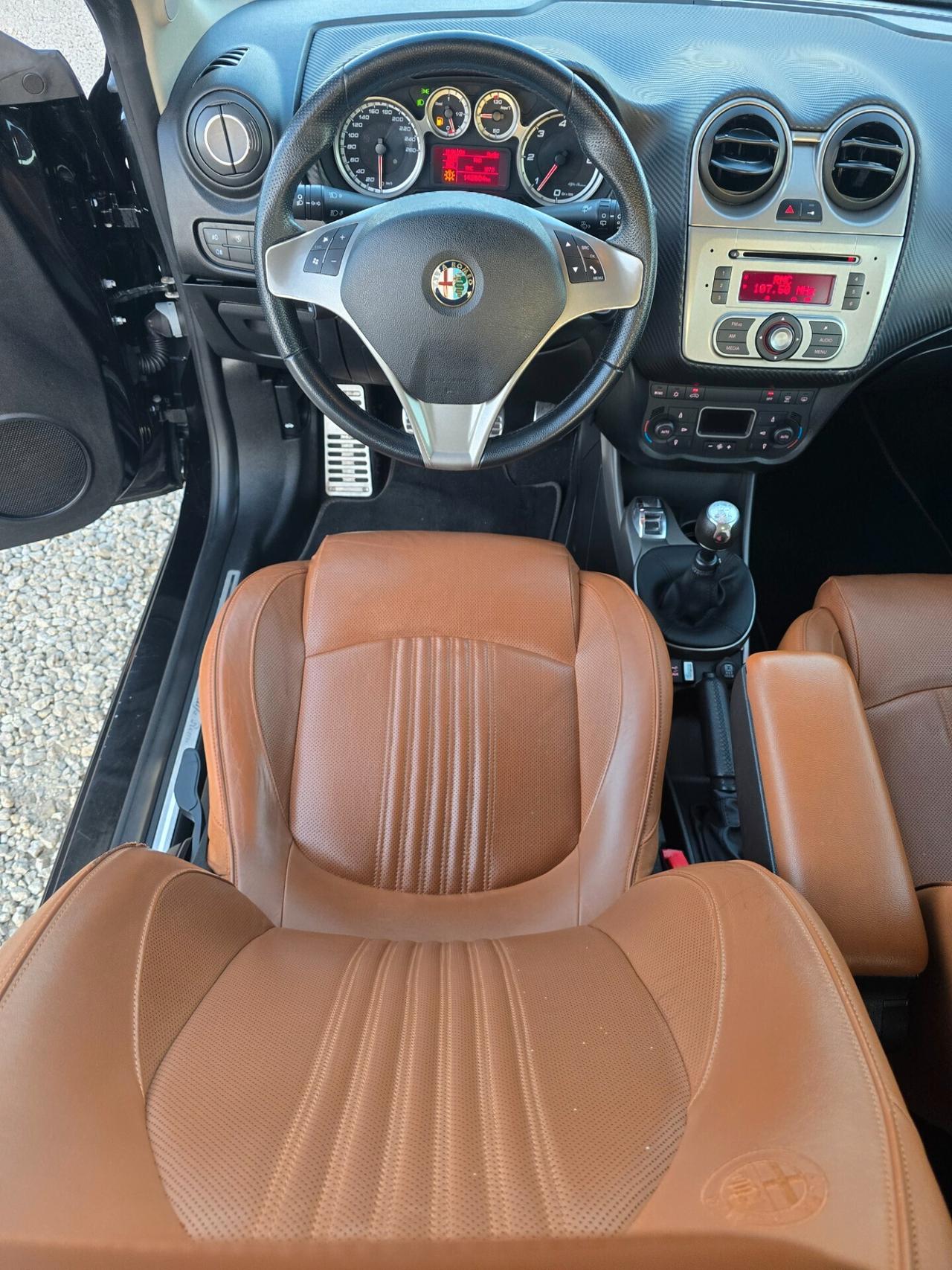 Alfa Romeo MiTo 1.3 JTDm-2 84 CV S&S Distinctive Sport Pack