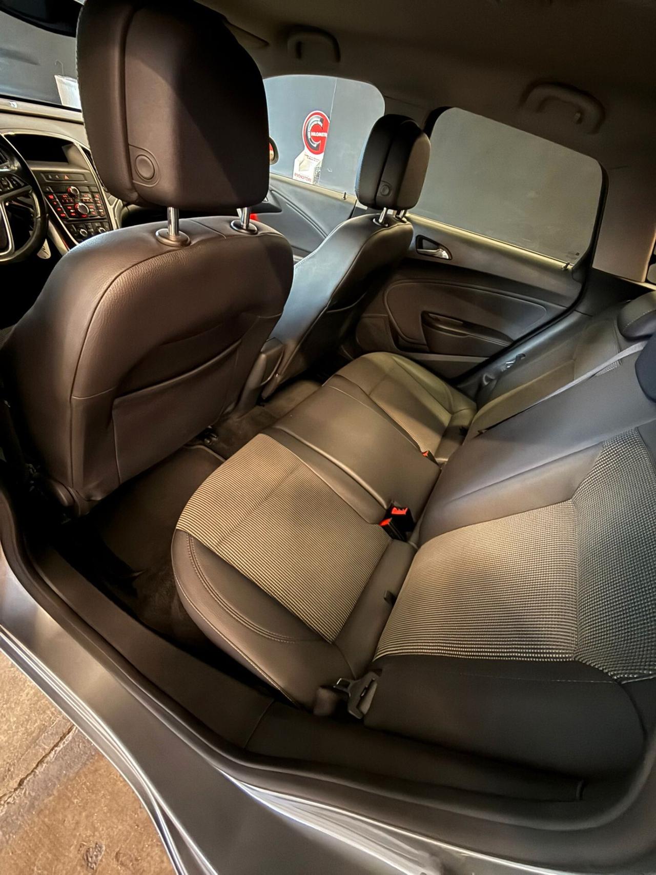 Opel Astra 1.7 CDTI 130CV Sports Tourer Cosmo