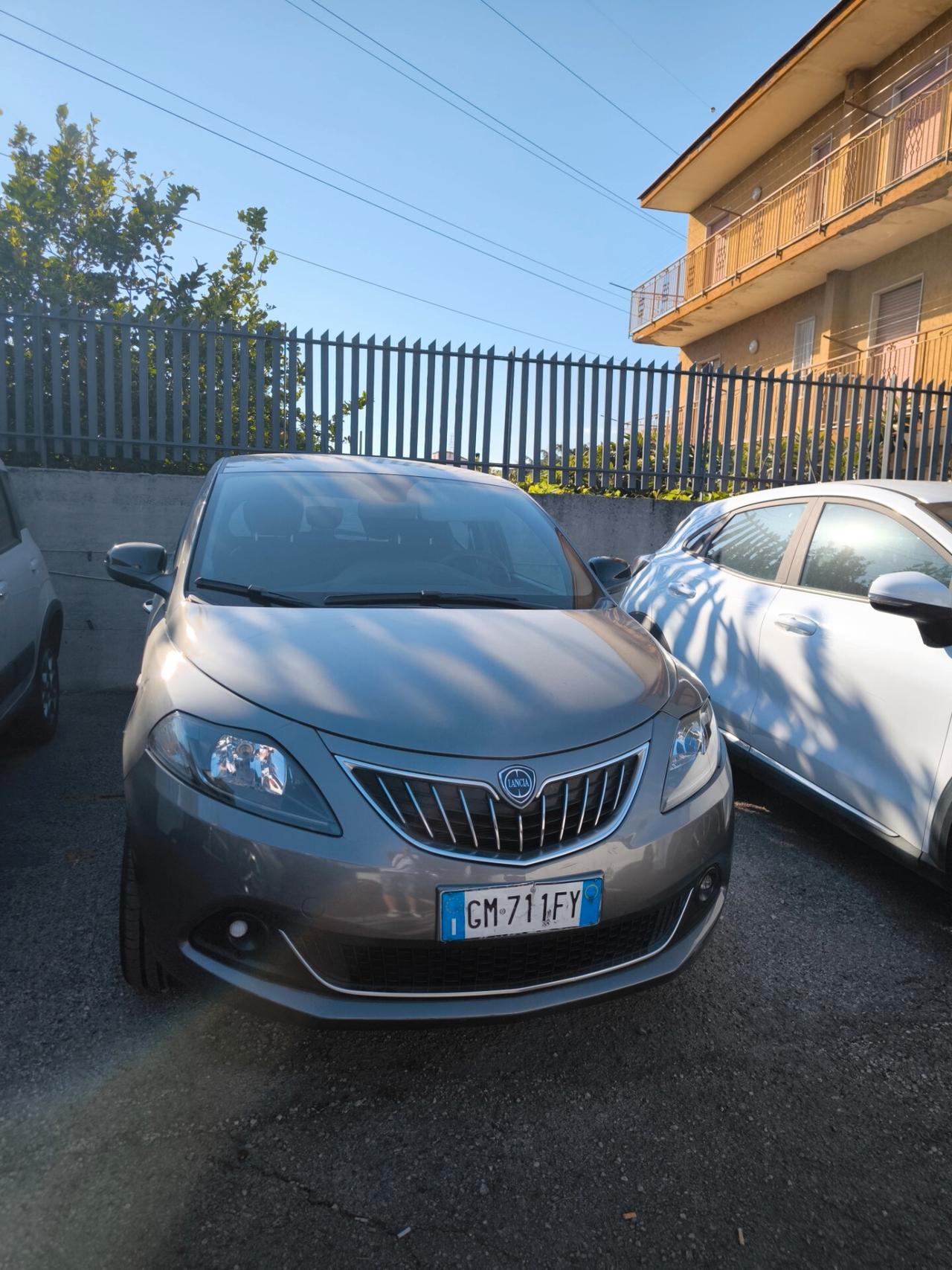 Lancia Ypsilon 1.0 FireFly 5 porte S&S Hybrid Gold