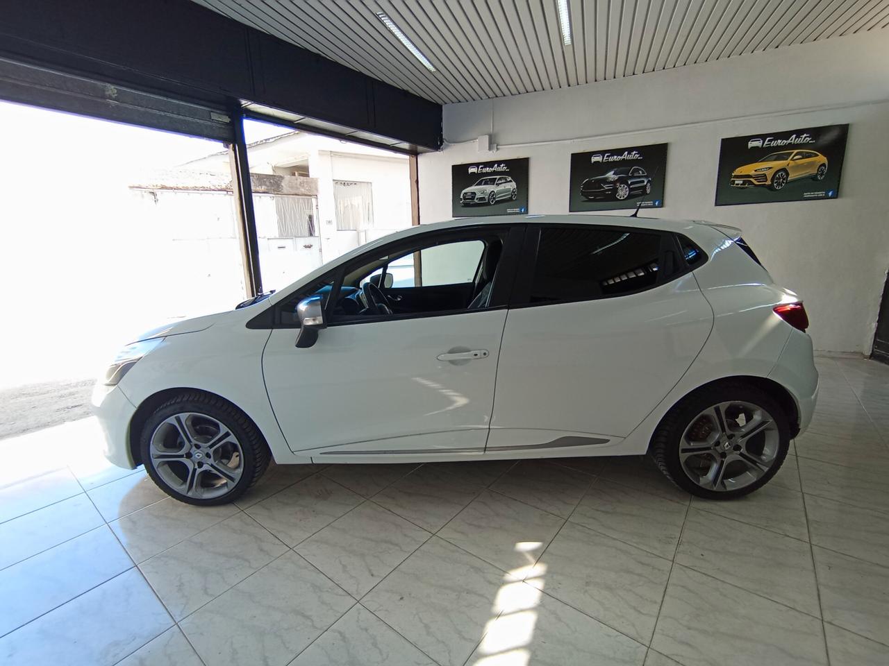 Renault Clio 1.5 Diesel 2016 CON GARANZIA
