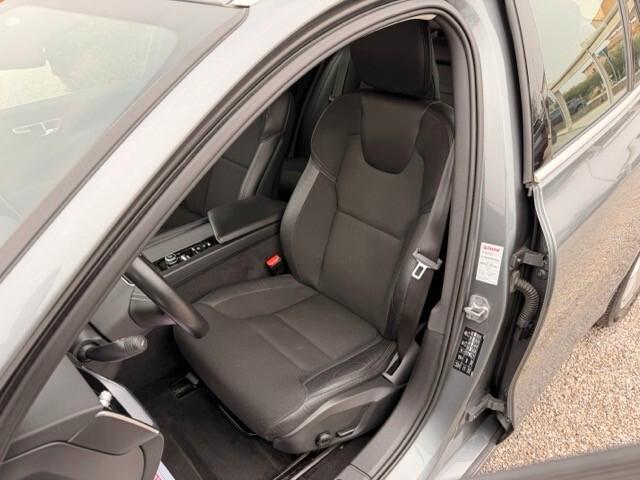 Volvo V60 2.0 d3 150 cv Momentum Geartronic