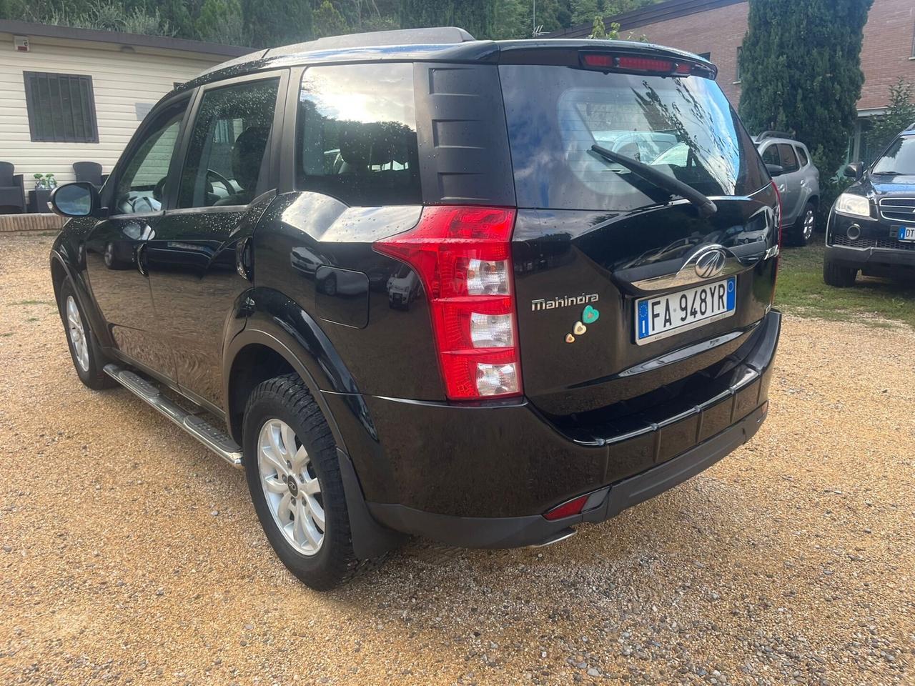 XUV500 2.2 16V FWD W8 (7 POSTI)