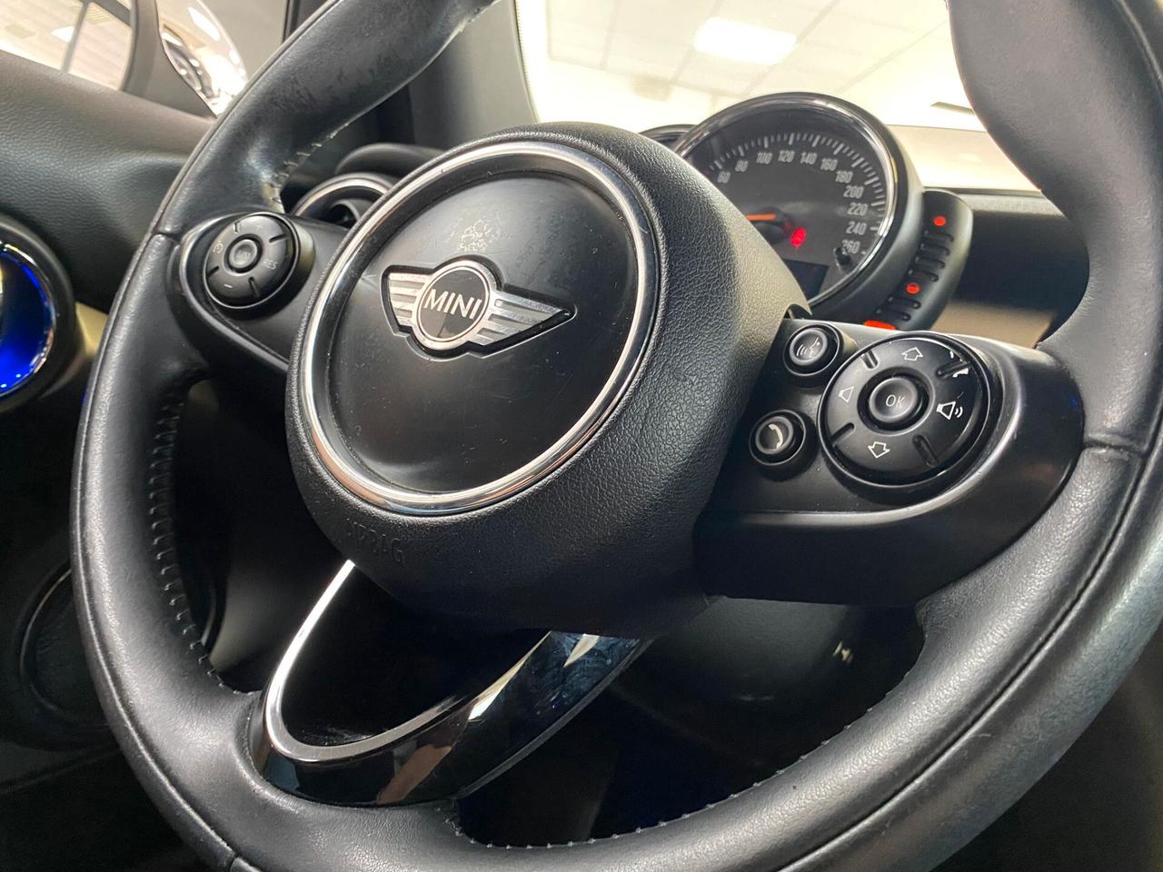Mini Cooper 1.5Diesel HYPE Navi/Pelle/Xenon/C.Auto