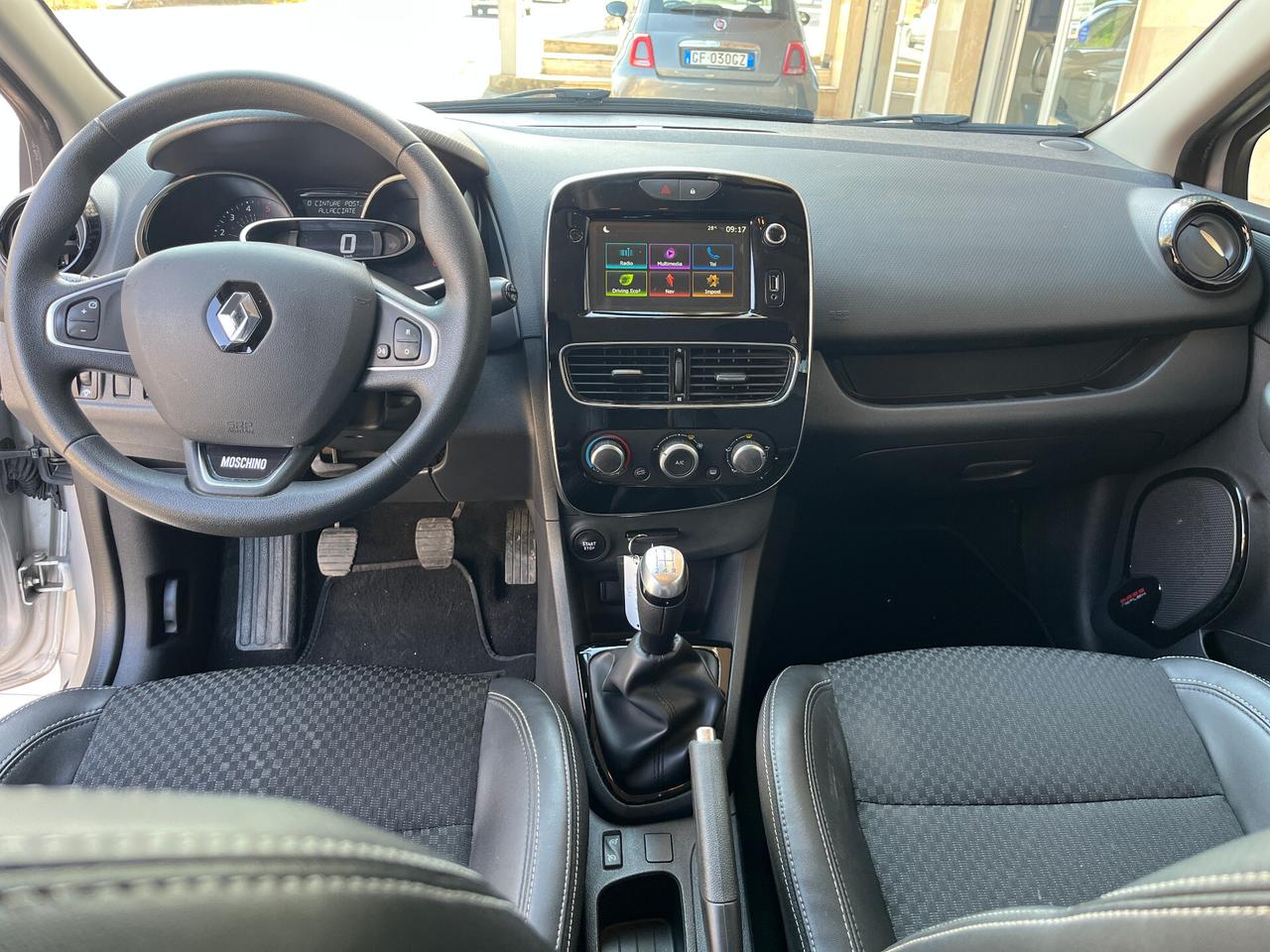 Renault Clio dCi 90 CV 5 porte Moschino Zen