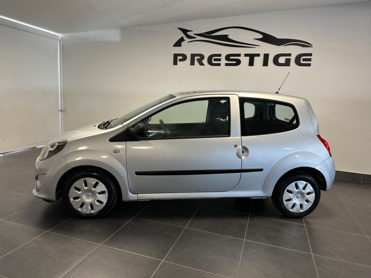 RENAULT TWINGO 1.2 NEOPATENTATI 60CV
