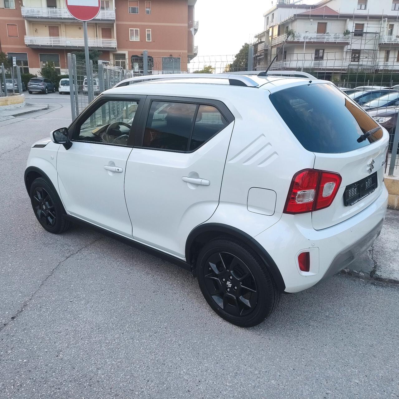 Suzuki Ignis 1.2 Hybrid Top