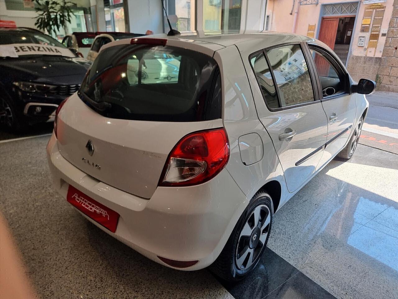 Renault Clio 1.2 16 V 5 porte Dynamique