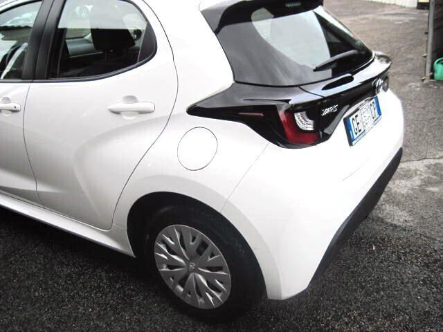 Toyota Yaris 1.5 Hybrid Active SOLO KM 18000