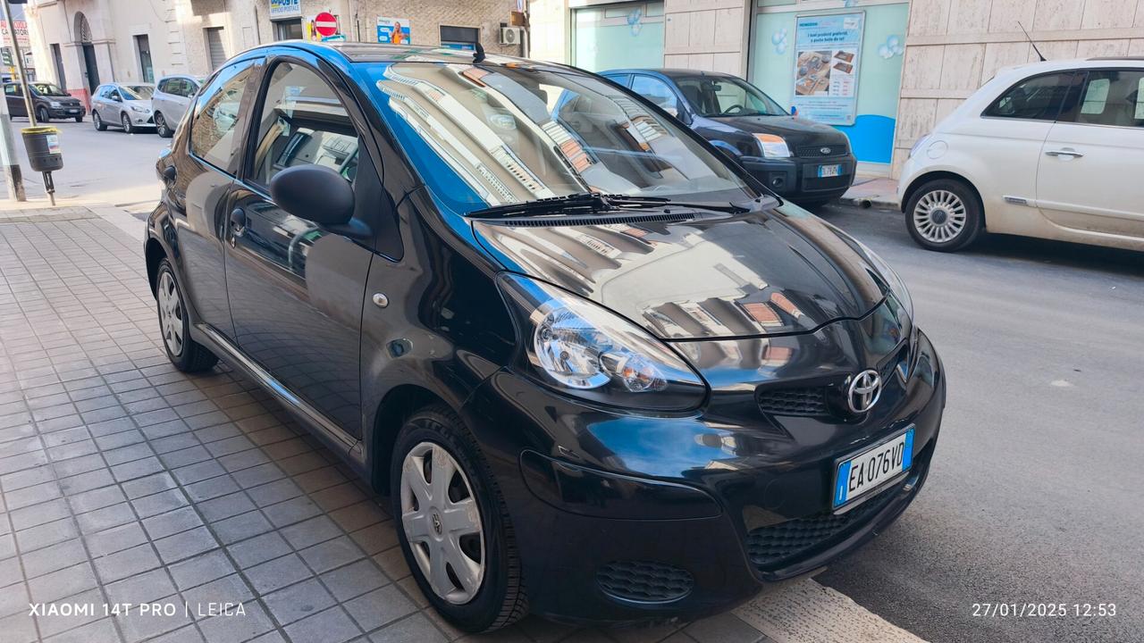 Toyota Aygo 1.0 12V VVT-i 5 porte Now 2010