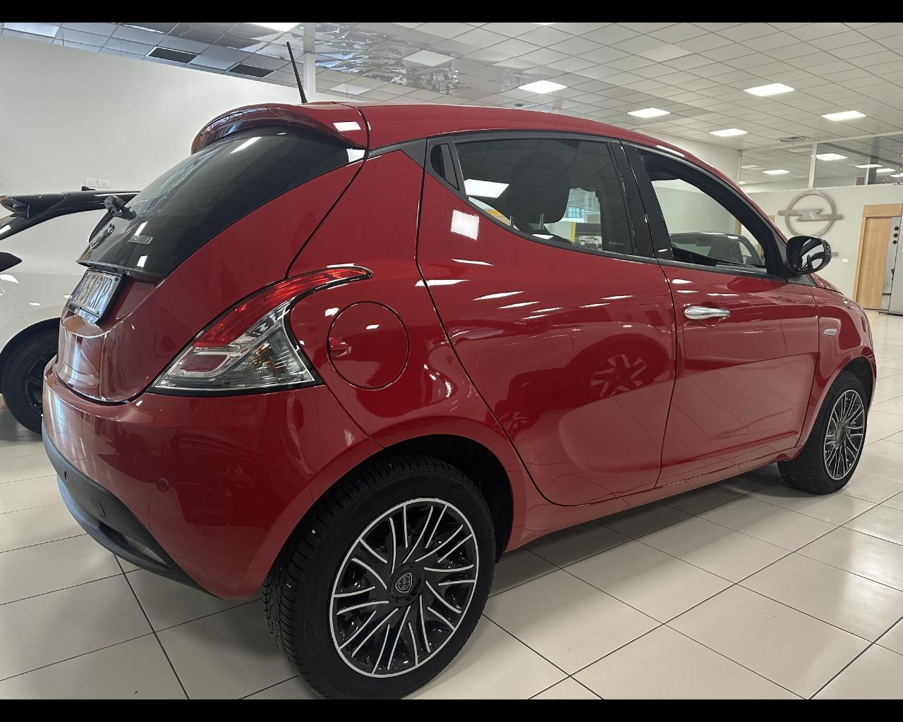 LANCIA Ypsilon 3ª serie - Ypsilon 1.0 FireFly 5 porte S&S Hybrid Ec