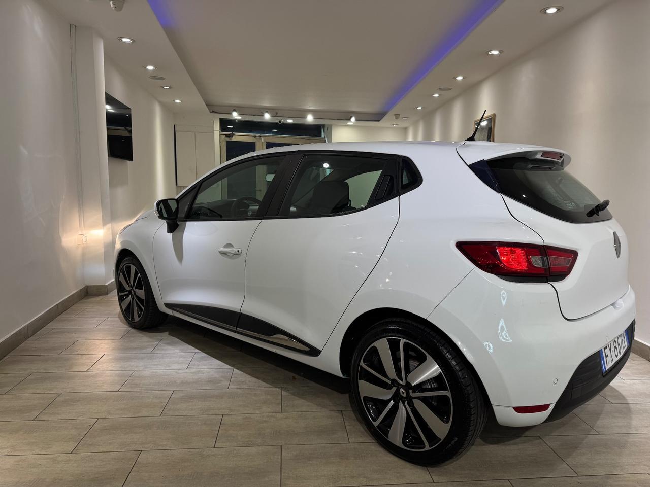 Renault Clio dCi Diesel 5 porte Moschino Intense