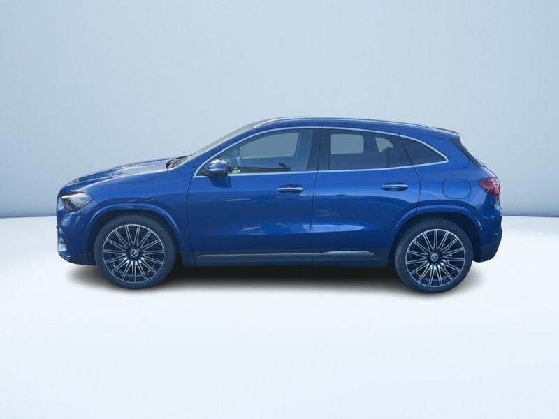 Mercedes-Benz GLA 200 Automatic AMG Line PREMIUM