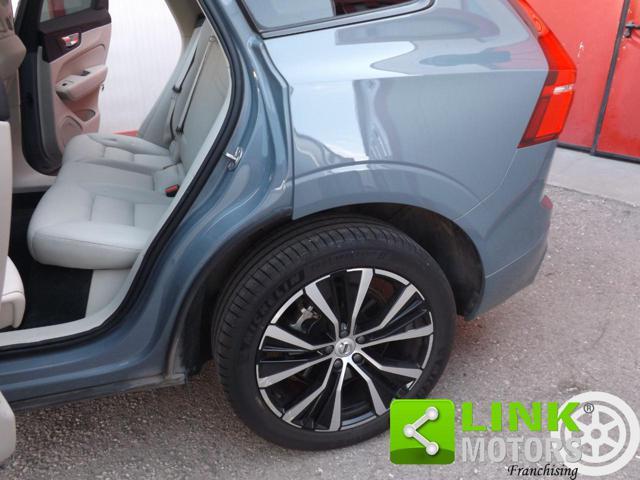 VOLVO XC60 B4 (d) AWD automatico Plus Dark ben tenuta