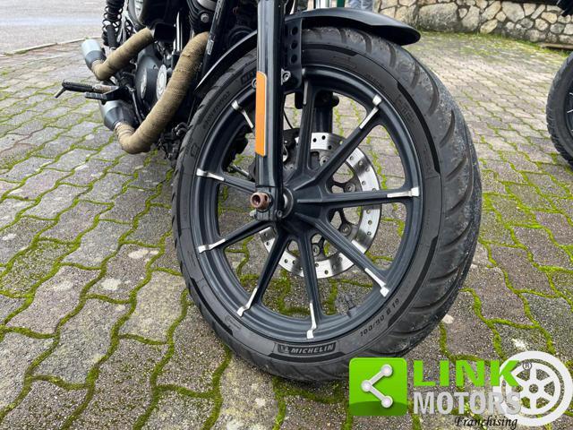 HARLEY-DAVIDSON 883 Sportster XL Iron