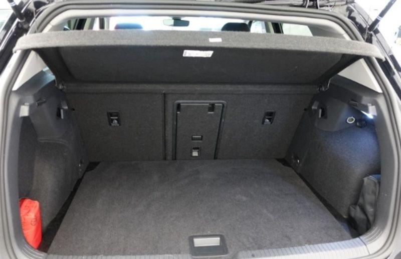 Volkswagen Golf 2.0 TDI DSG SCR MOVE LED NAVI ACC