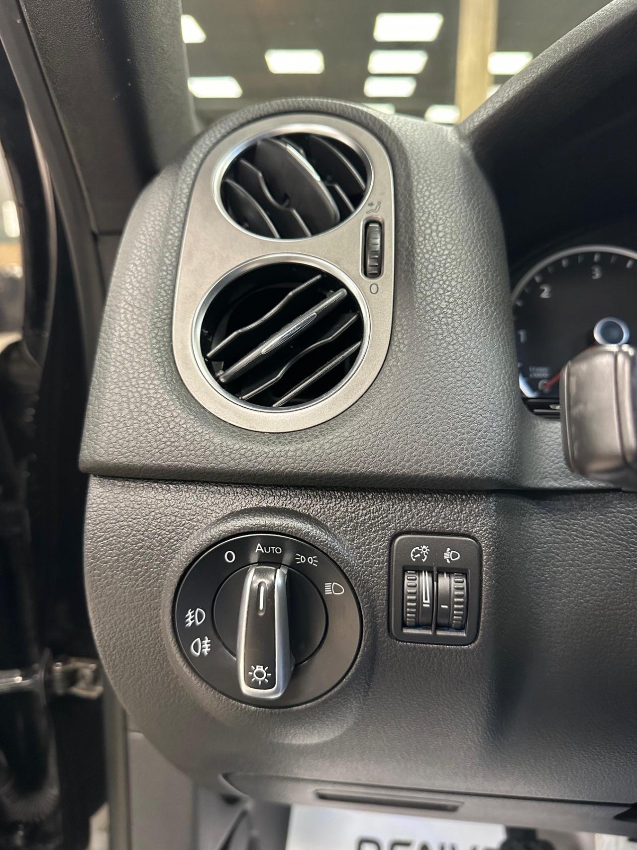 Volkswagen Tiguan 2.0 TDI DPF 4MOTION Sport & Style